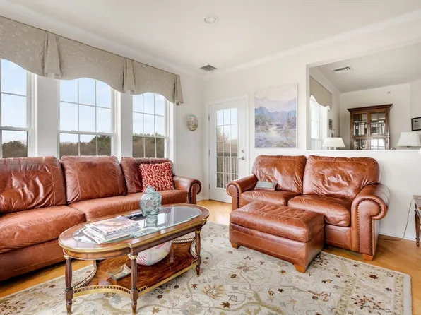 7 Morgan Dr Unit 409, Natick, MA 01760