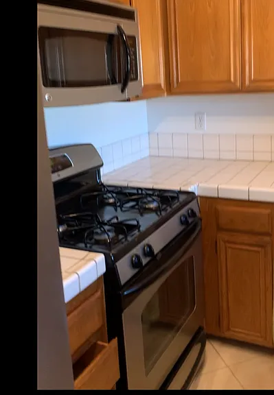 825 Warwick Ave — Photo 6