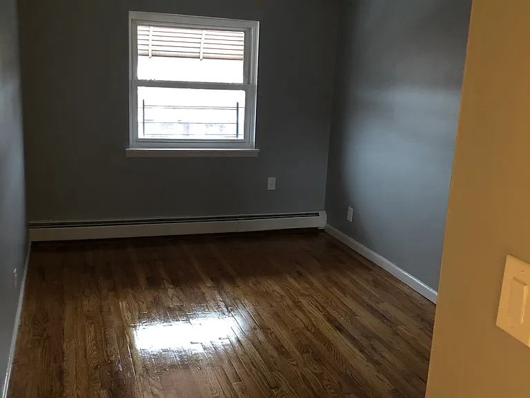 4108 Hill Ave #3 — Photo 9