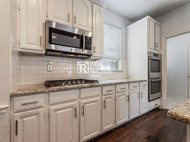 8817 Pocono Dr — Photo 11