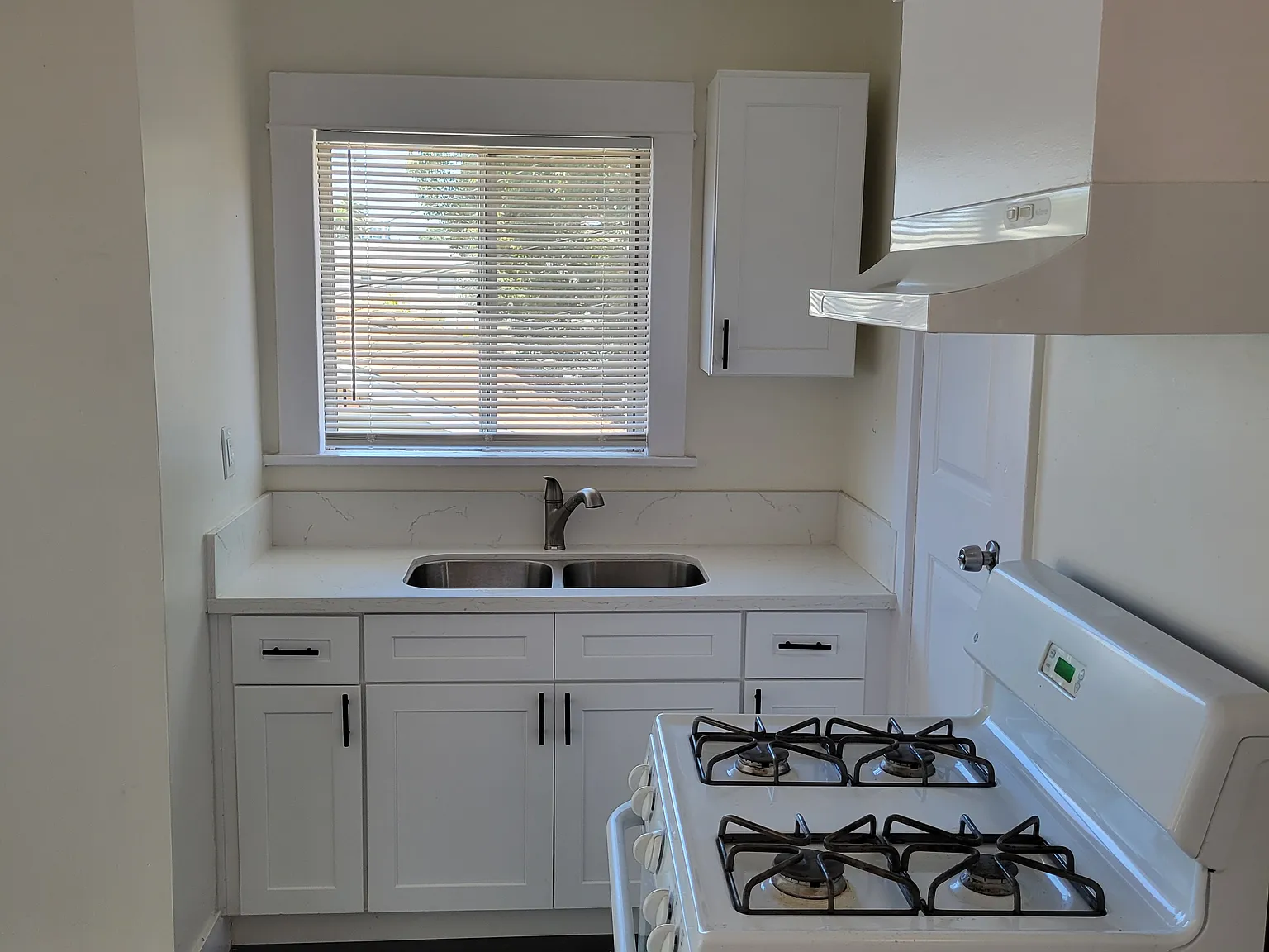 1 bed, 600 sqft, $1,650 — Photo 2