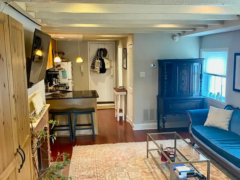 1021 Clinton St #5 — Photo 3