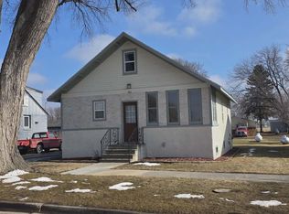 880 Pine St, Wabasso, MN 56293