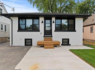 557 Elinor St, Windsor, ON N8P 1E3