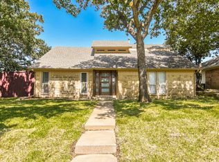 1137 Southwood Ct, Lewisville, TX 75067