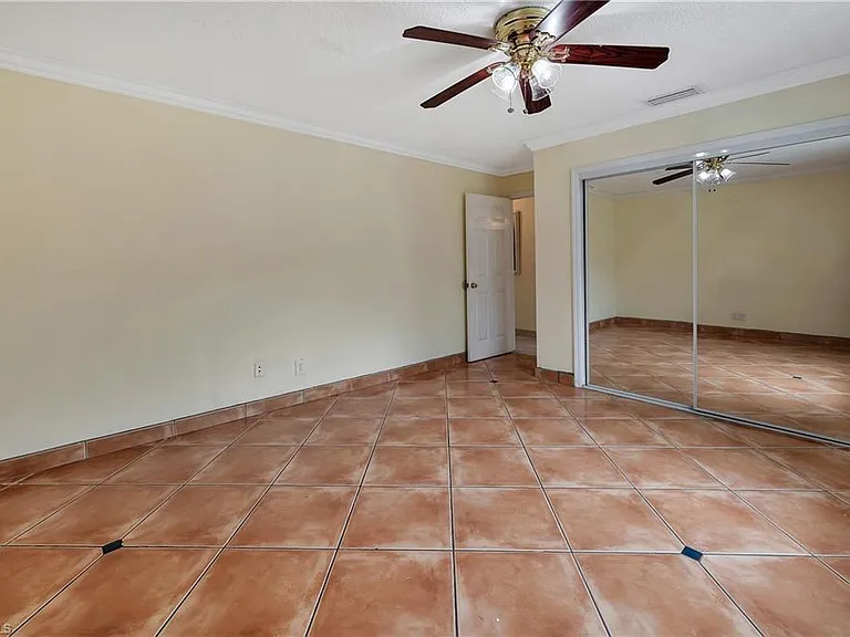 639 S Pompano Dr — Photo 22