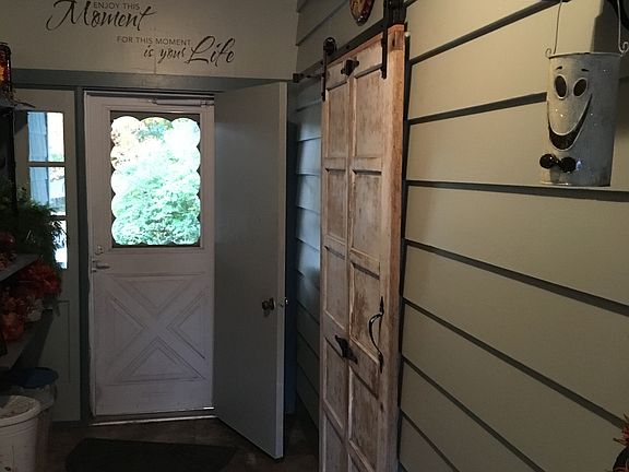 4th image of 792 Merriam Ave