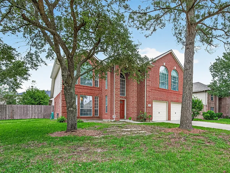 2910 Barton Meadow Ln — Photo 3