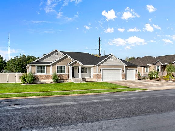 2nd image of 886 S River Ridge Ln