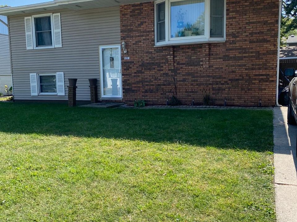 1st image of 3251 W 74th Pl