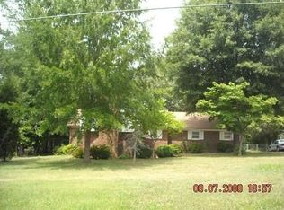 2633 Whiteoak Dr, Burlington, NC 27215