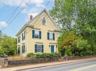 424 Main St, Mahone Bay, NS B0J 2E0