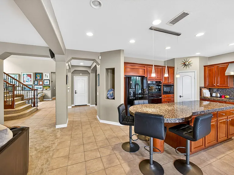 13720 Rosecroft Way — Photo 16