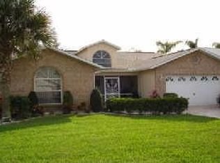 3348 Clubview Dr, North Fort Myers, FL 33917