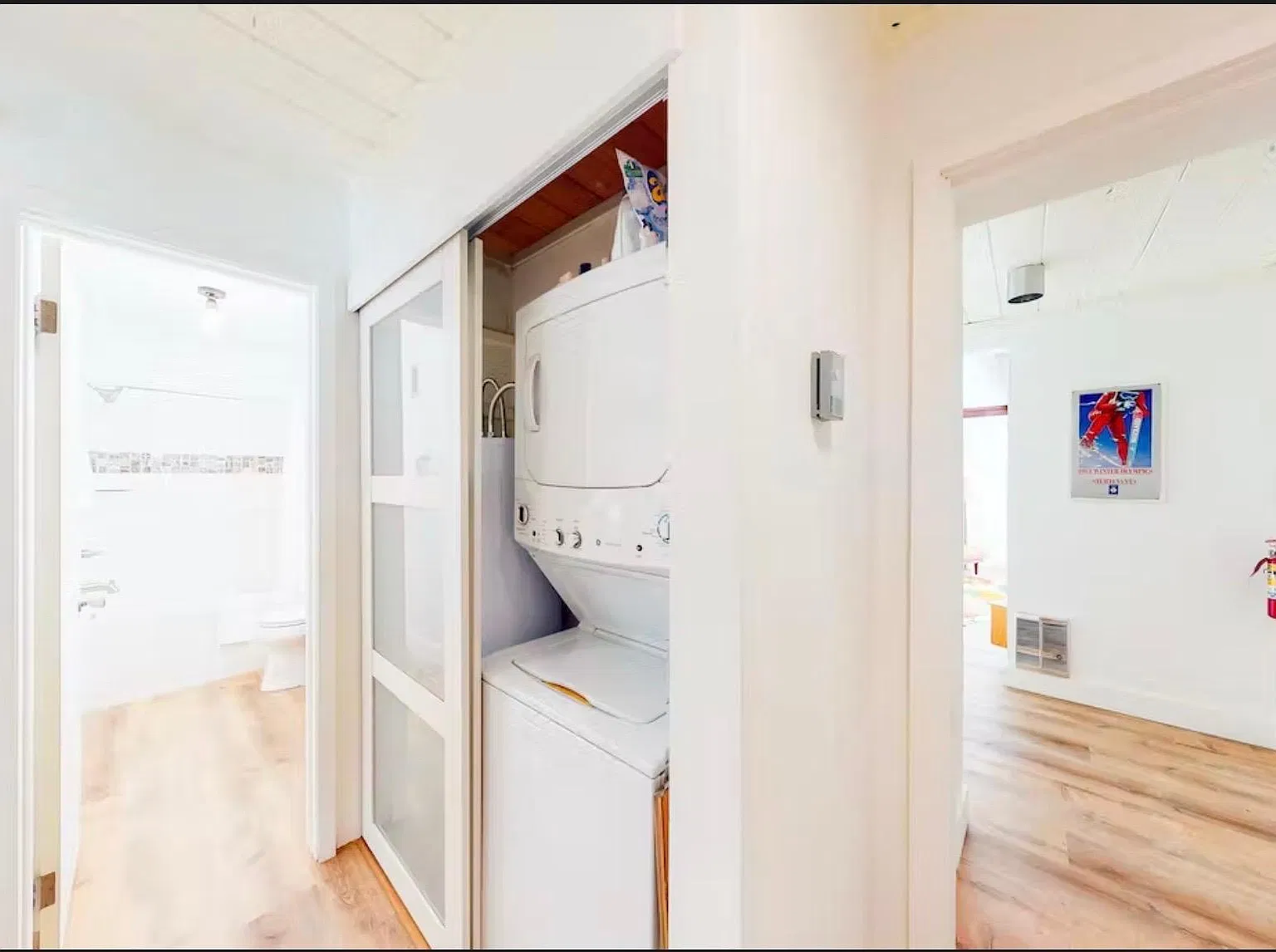 2 bed, 998 sqft, $3,600 — Photo 3