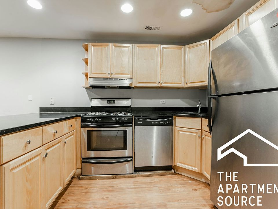 1st image of 3216 N Racine Ave #G