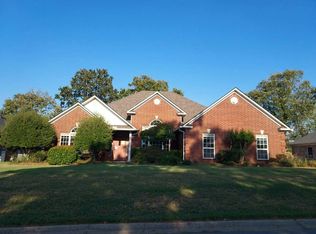 24 Chicot Dr, Maumelle, AR 72113