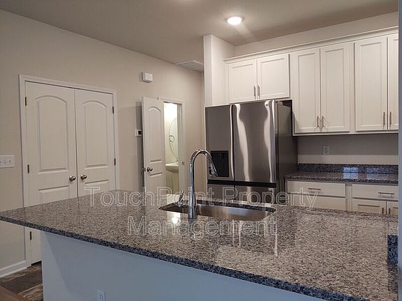 3rd image of 1113 Verdigris Dr