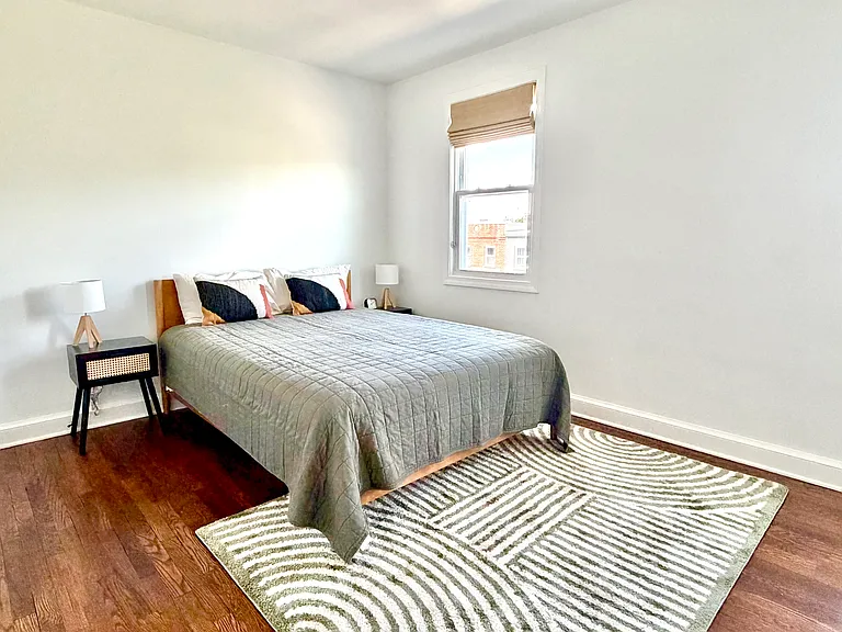 1781 Lyman Pl NE — Photo 4