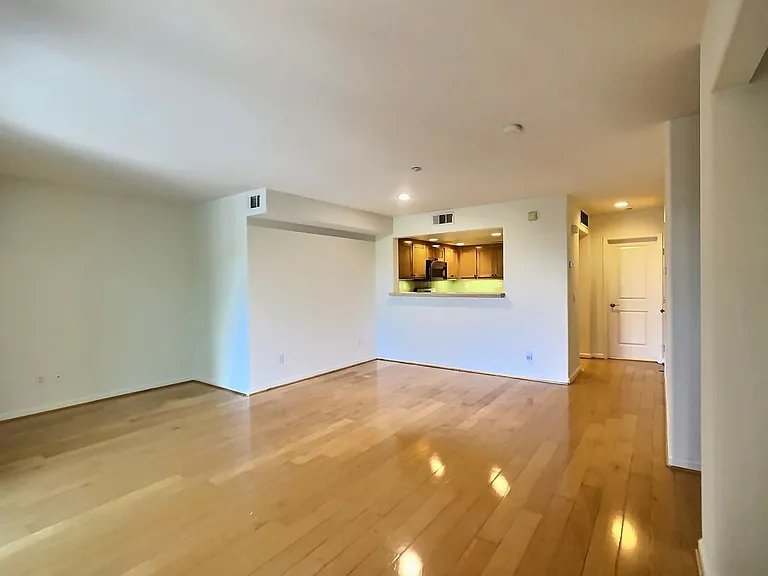 2113 Sonador Cmns — Photo 1
