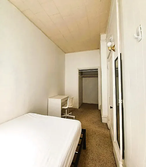 413 University Ave #1 — Photo 5
