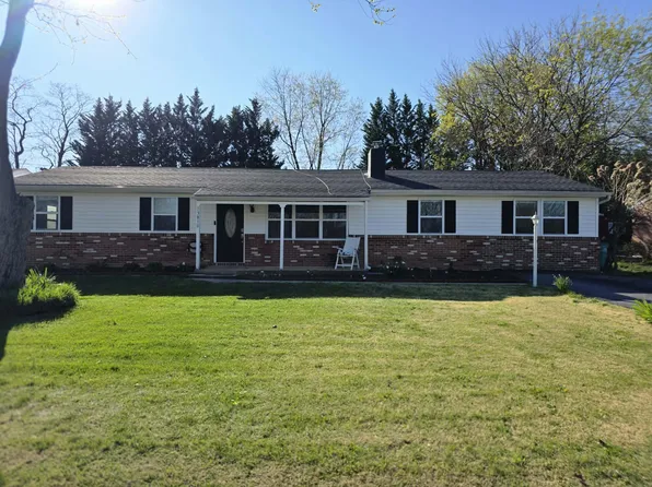 13810 Weber Way, Hagerstown, MD 21742