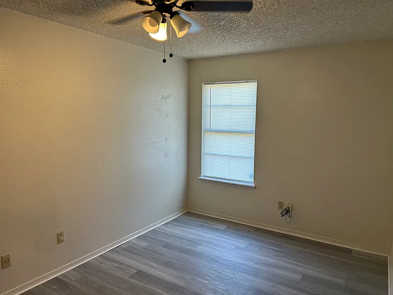 409 N Franklin Ave #A — Photo 14