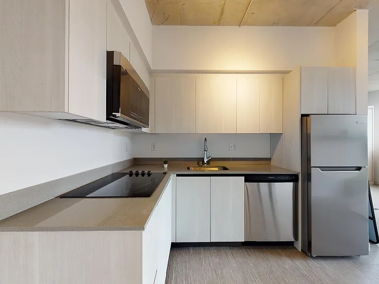 726 NW 3rd St #301 — Photo 2