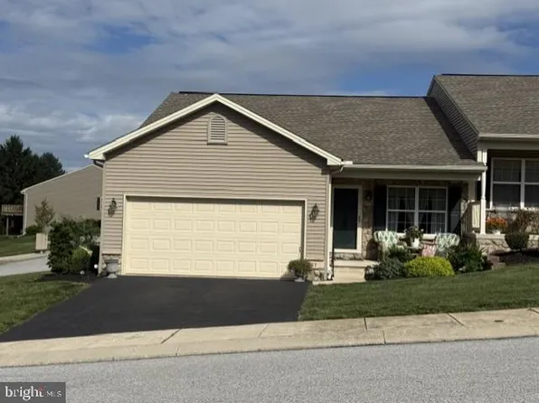 107 Shetland Dr #106, Red Lion, PA 17356