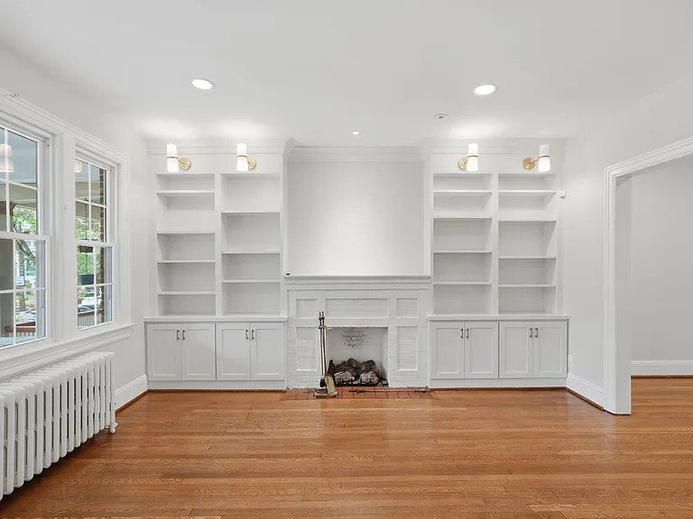 3839 Beecher St NW — Photo 2