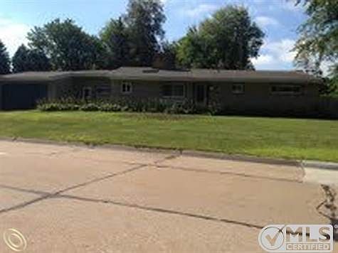 921 15th Street - front.jpg