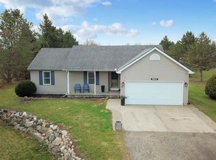 9643 Silver Lake Rd, Linden, MI 48451