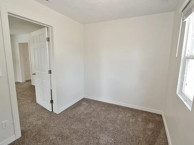 1119 Lincoln Ave — Photo 20