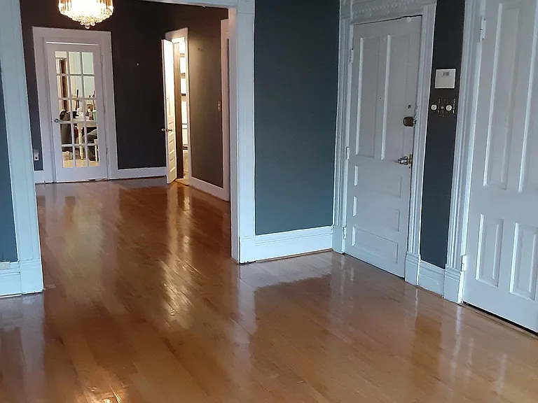 924 N Honore St #2 — Photo 3