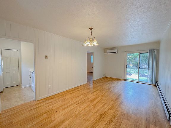 2nd image of 14 Woodstone Dr APT 16