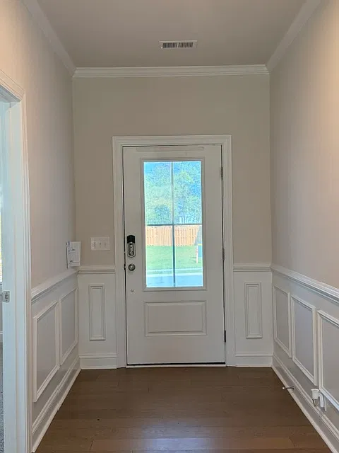 5 bed, 3300 sqft, $3,400 — Photo 3