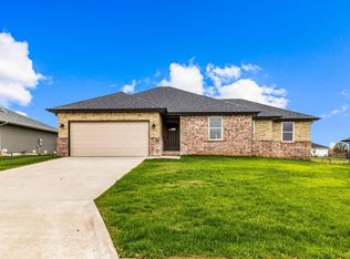 472 Little Ave, Clever, MO 65631