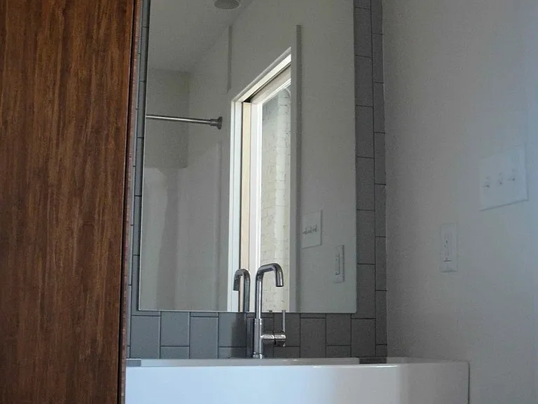 415 Oliver Hill Way — Photo 42