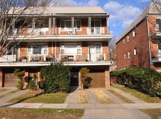 8447 Abingdon Rd, Kew Gardens, NY 11415