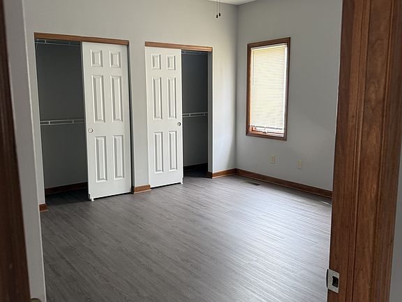 3rd image of 475 Radcliff Dr