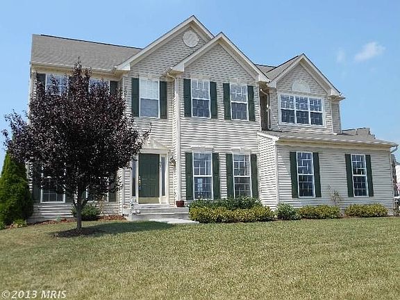 2nd image of 213 Lynnehaven Dr