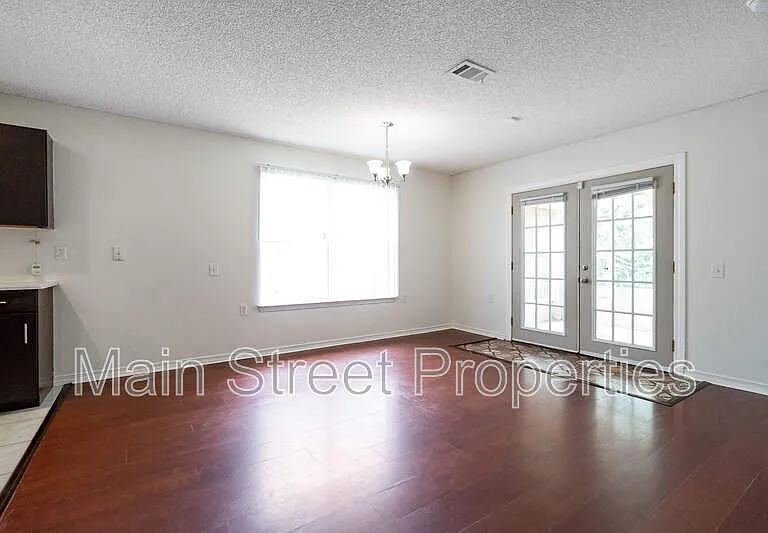 1490 Newcastle Way — Photo 4