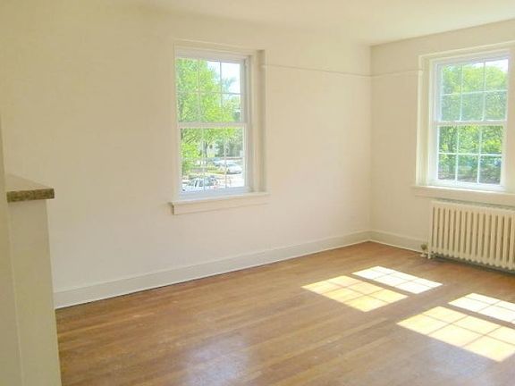 4th image of 1217 Whitney Ave #1517870