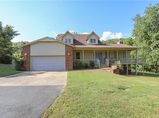 11508 Oak Hills Dr, Bentonville, AR 72712