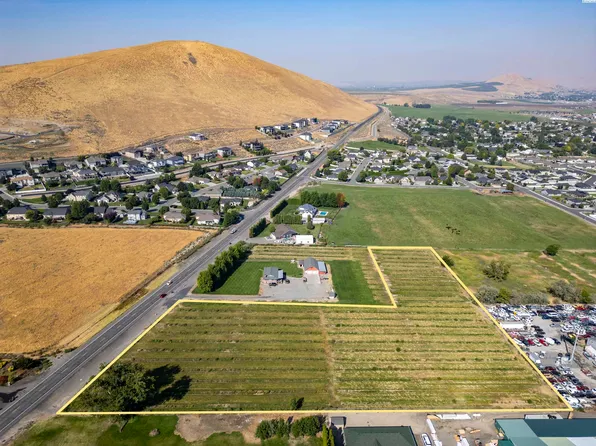 4752 Kennedy Rd, West Richland, WA 99353