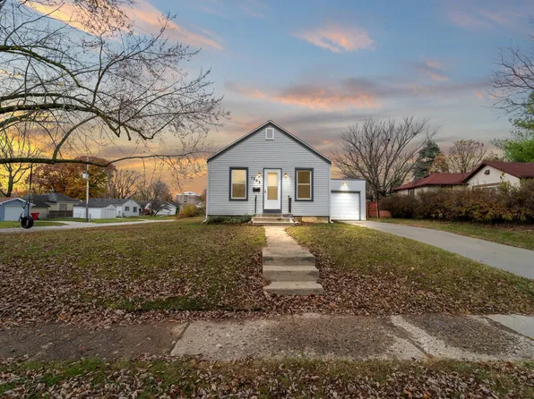 1203 Maxwell Ave, Ames, IA 50010