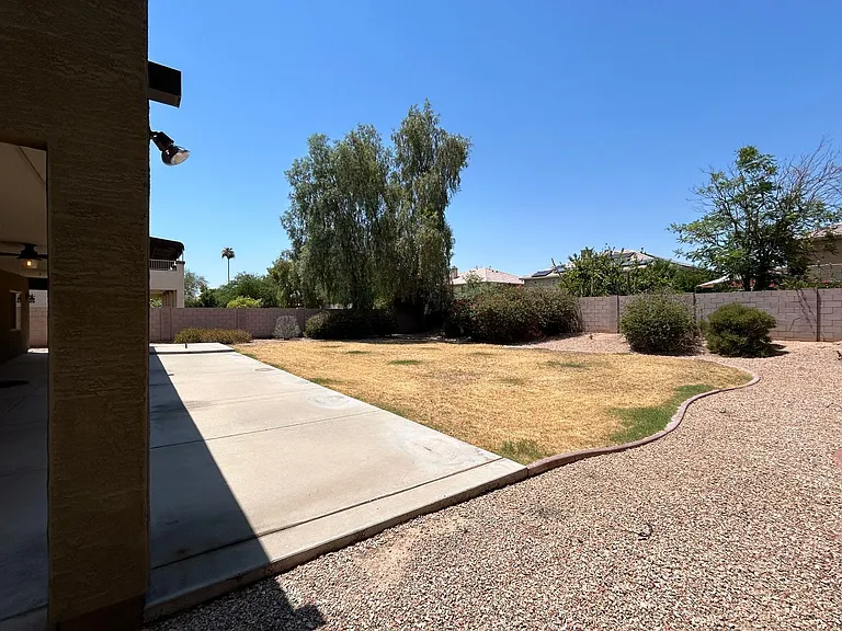 13026 W Modesto Dr — Photo 32