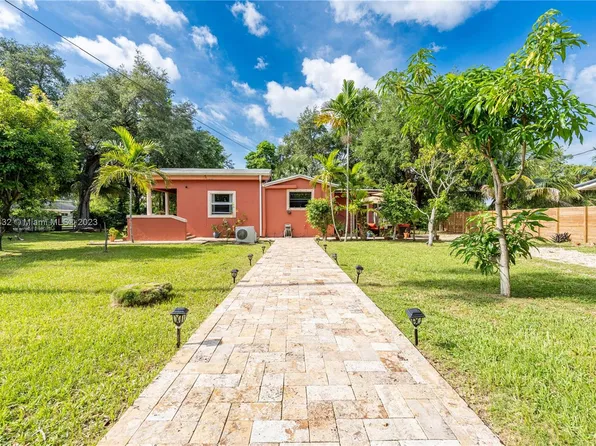 10 NW 152nd St, Miami, FL 33169