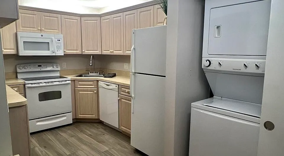 2 bed, 2.0 bath, 1115 sqft, $2,100 — Photo 3