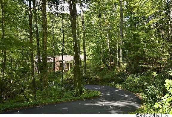 2nd image of 508 Oakwilde Dr